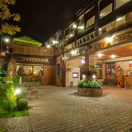Hotel Trylogia Zielonka  Ngoại thất bức ảnh