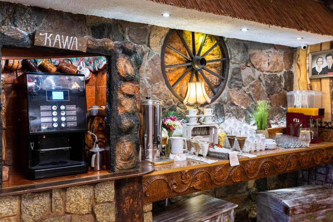 Hotel Trylogia Zielonka  Ngoại thất bức ảnh